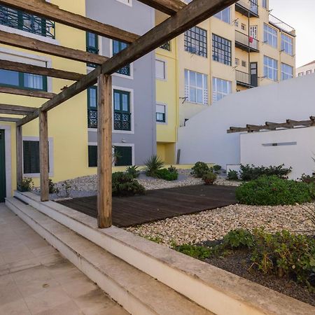 Stylish Apartment With Parking By Lovelystay Lisbona Esterno foto