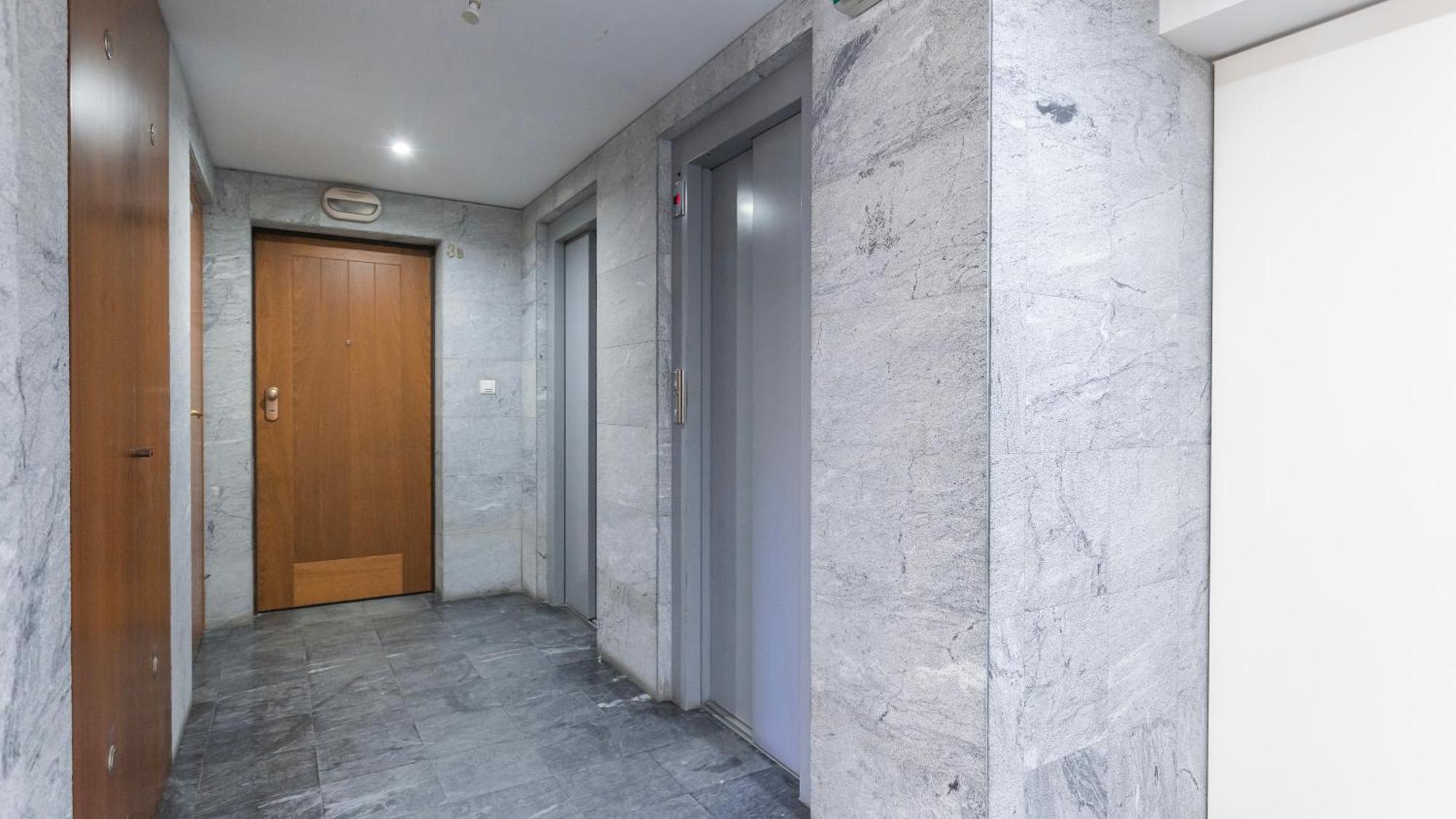 Stylish Apartment With Parking By Lovelystay Lisbona Esterno foto