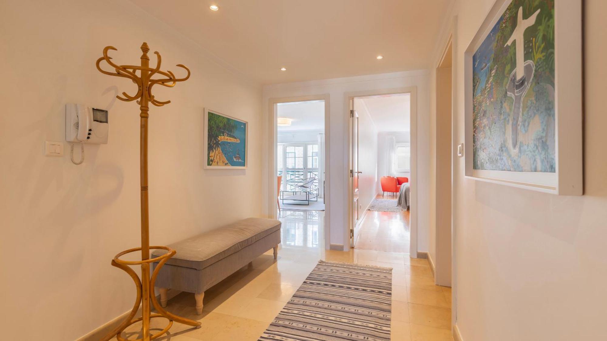 Stylish Apartment With Parking By Lovelystay Lisbona Esterno foto