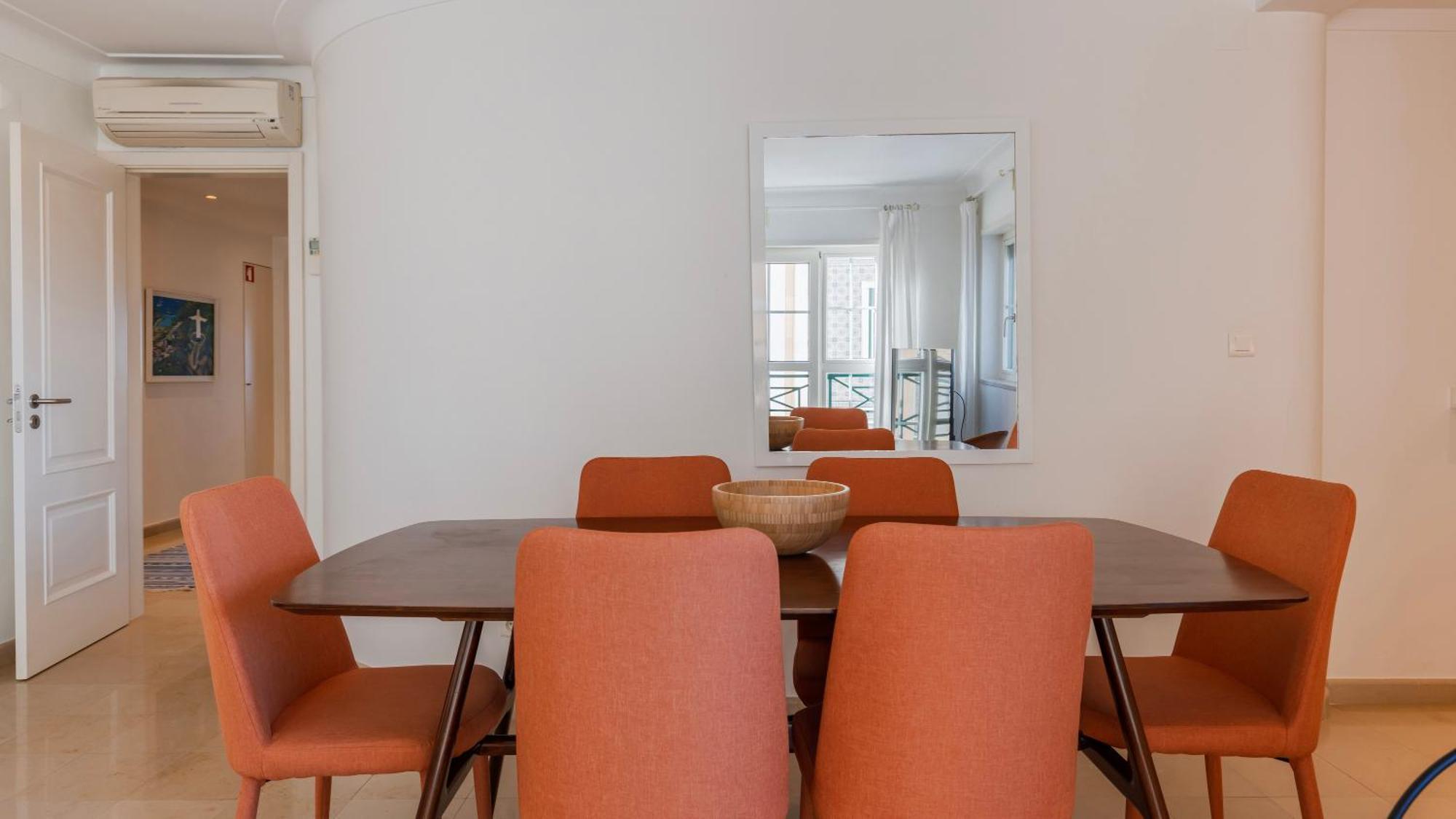 Stylish Apartment With Parking By Lovelystay Lisbona Esterno foto