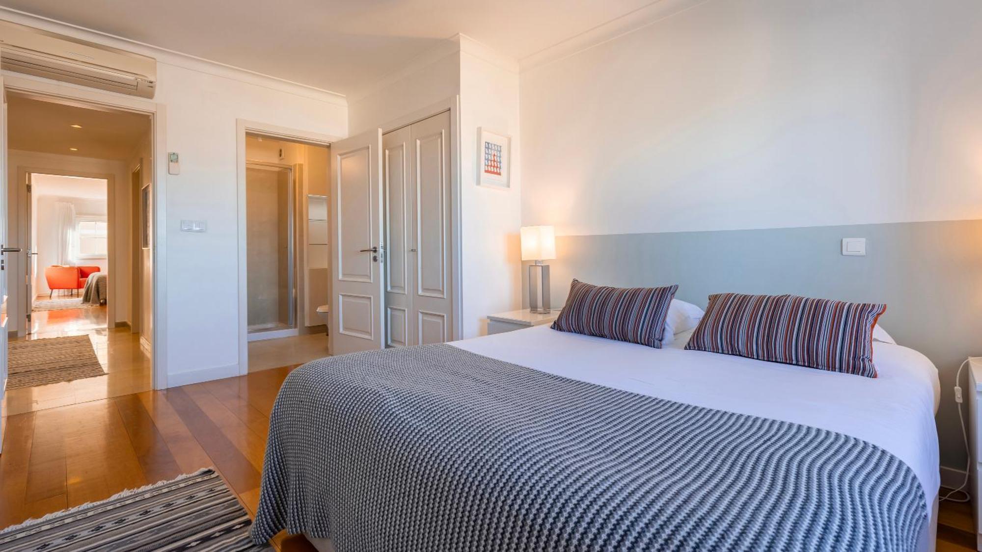 Stylish Apartment With Parking By Lovelystay Lisbona Esterno foto