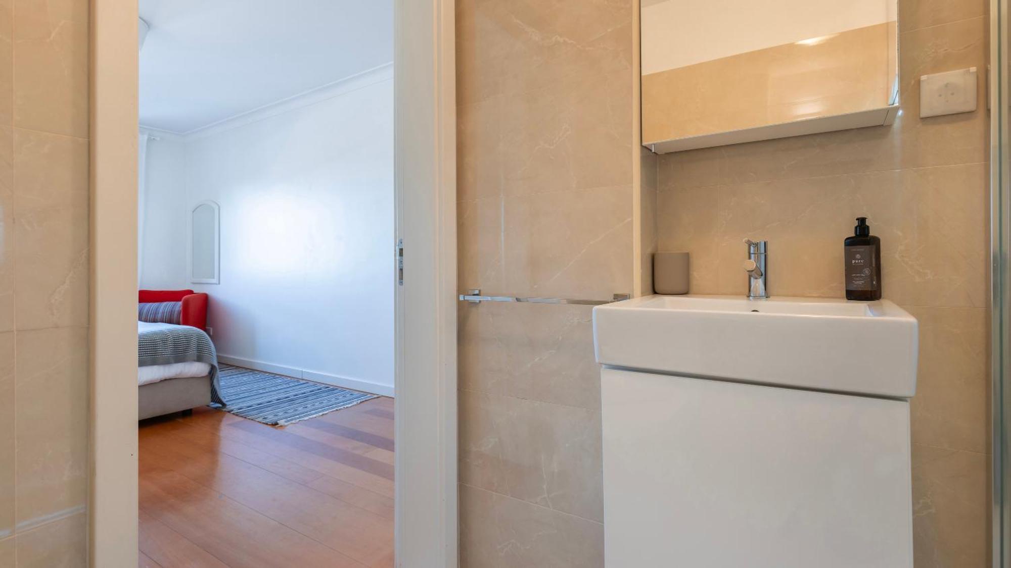 Stylish Apartment With Parking By Lovelystay Lisbona Esterno foto