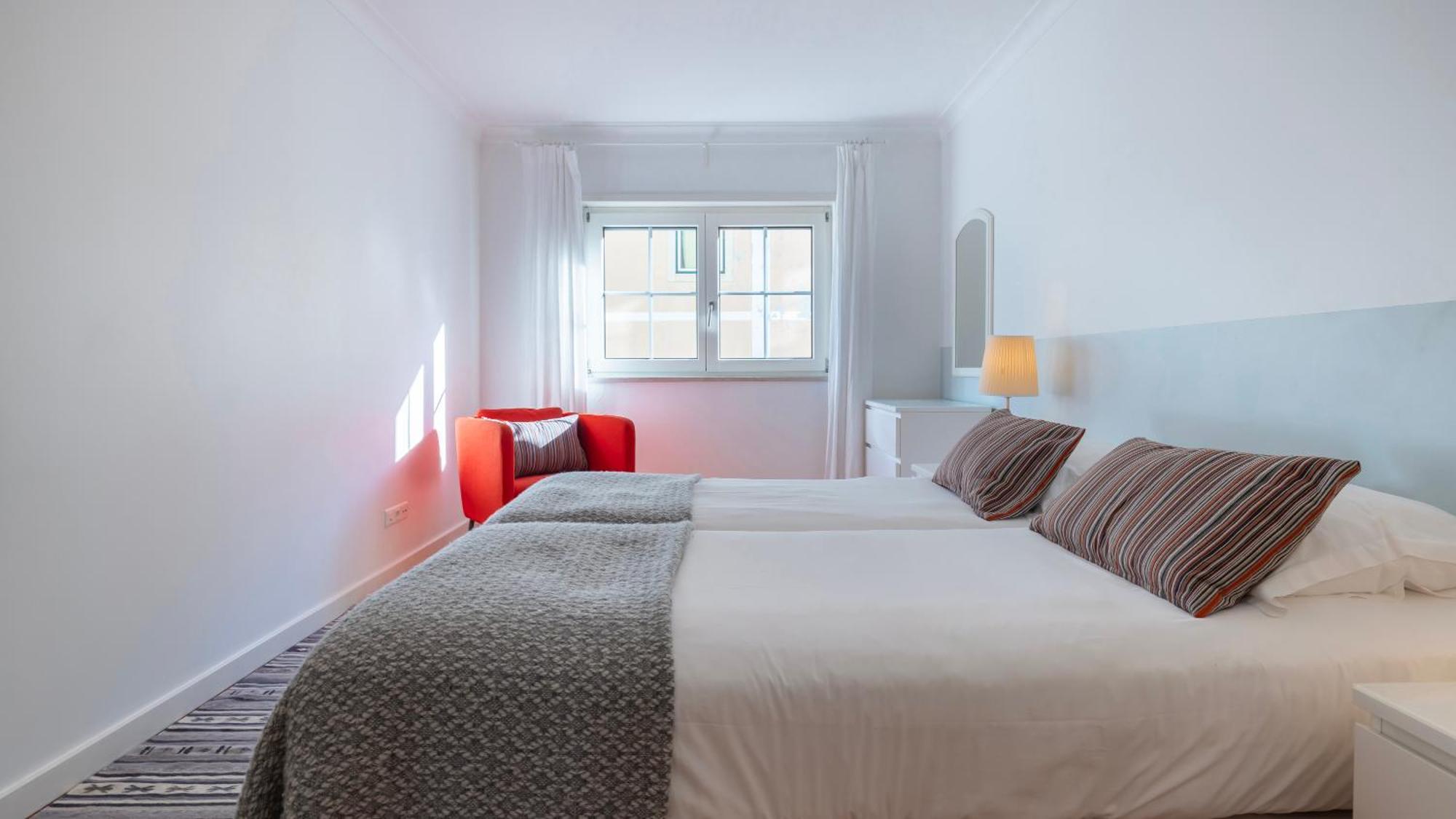 Stylish Apartment With Parking By Lovelystay Lisbona Esterno foto